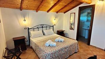 In-room safe, desk, iron/ironing board, free WiFi