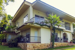 Façade de l’hébergement - soirée/nuit