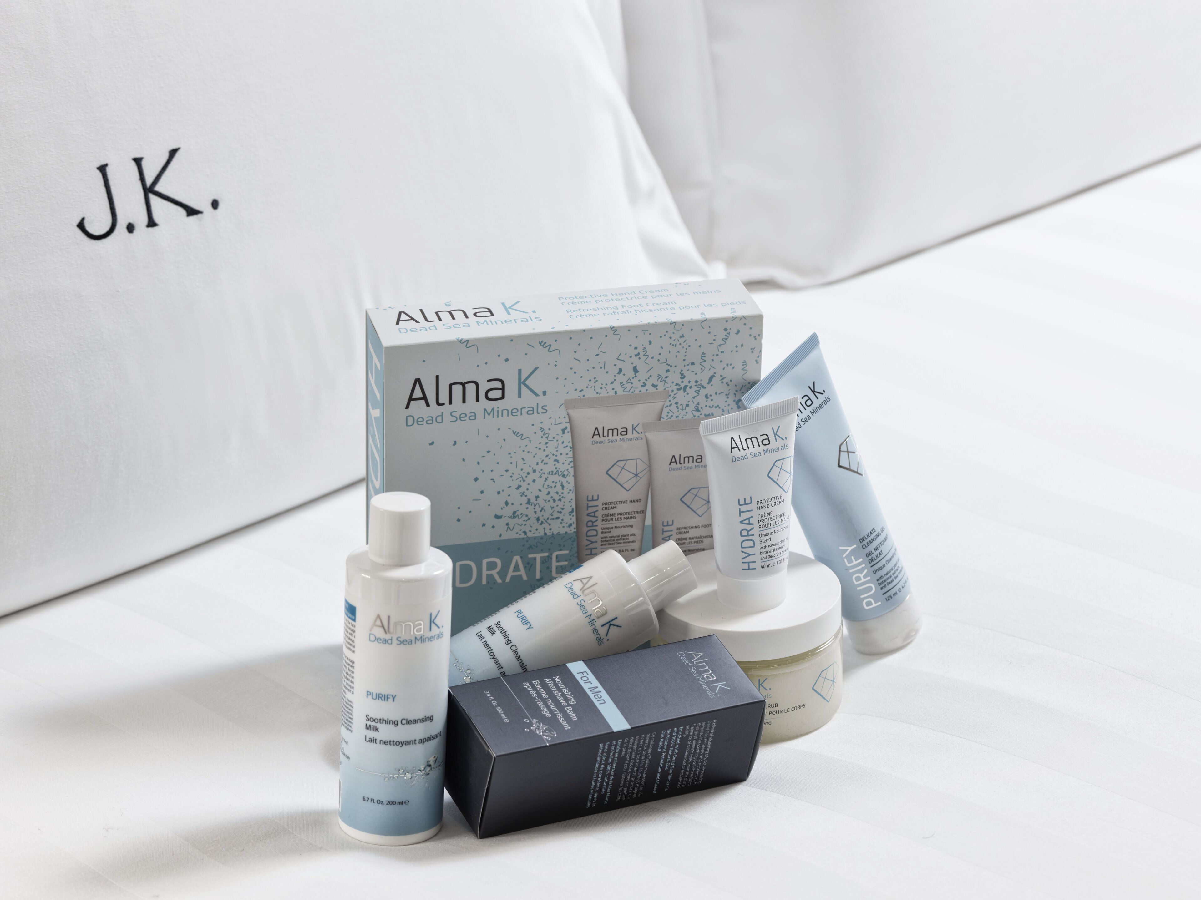 classic room (jk) | premium bedding, free minibar, in-room safe, blackout curtains