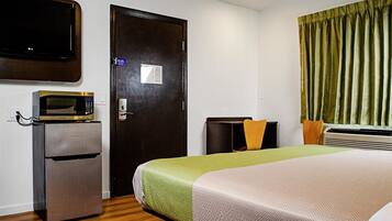 Desk, WiFi (free), bed sheets