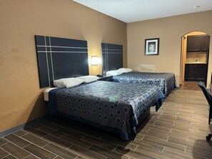 Room, 2 Queen Beds, Accessible - Fully Refundable - Executive Inn and Suites (Floresville)