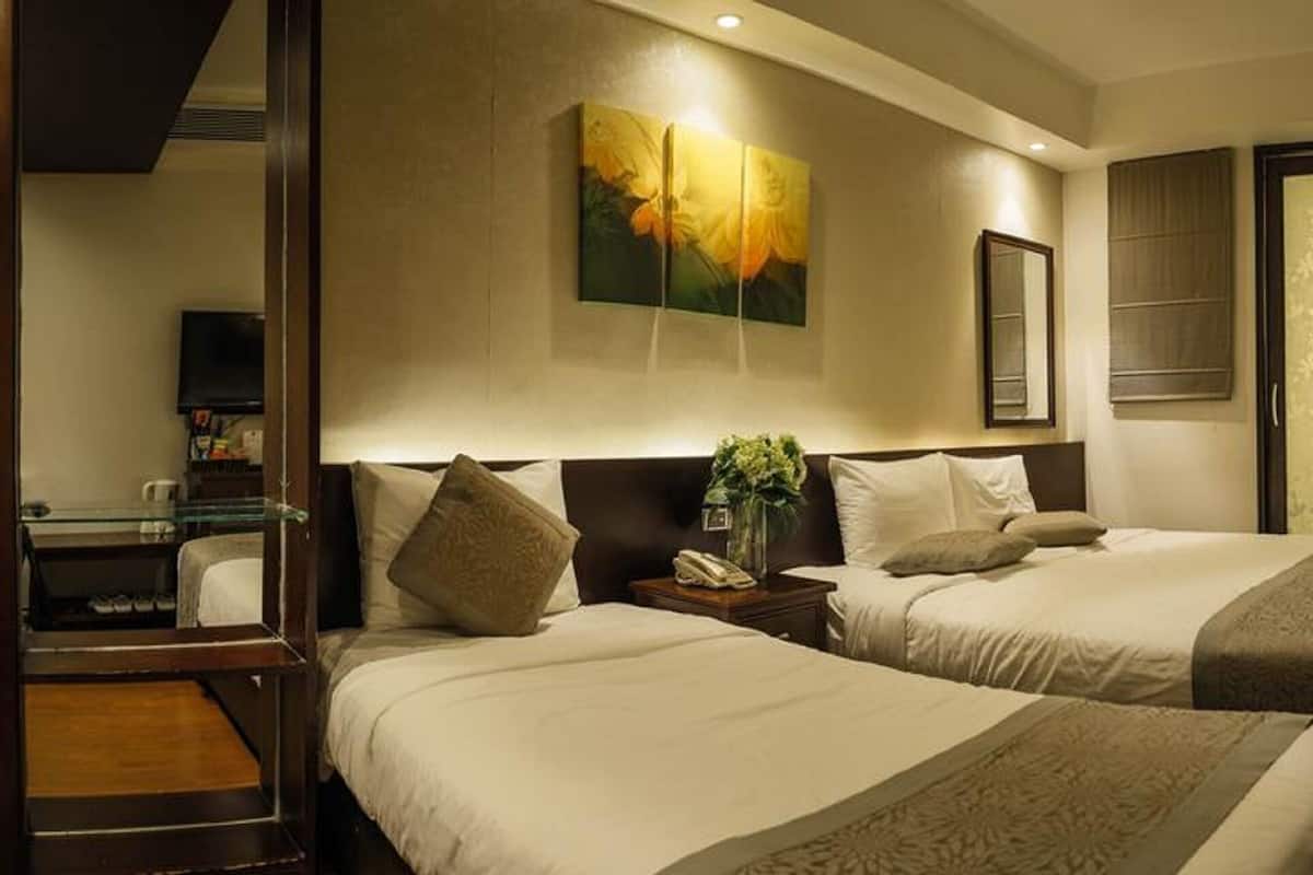 Superior Triple Room, No Window