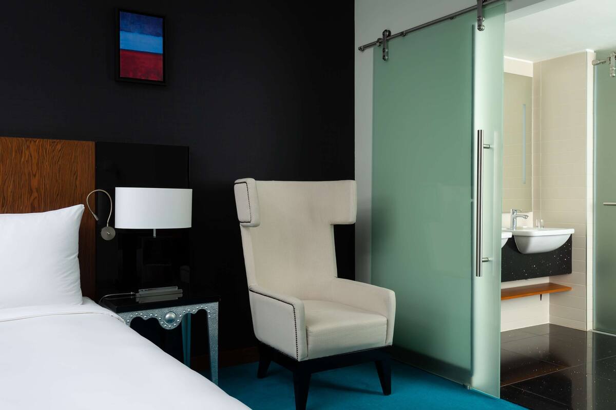 Suite | Free minibar items, in-room safe, desk, iron/ironing board