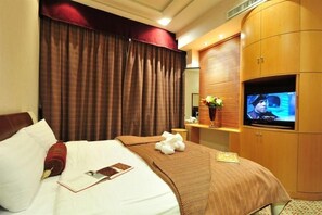 Minibar, Schreibtisch, laptopgeeigneter Arbeitsplatz, kostenloses WLAN