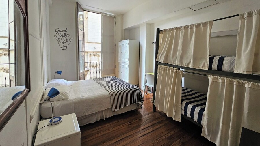 BA Stop Hotel House