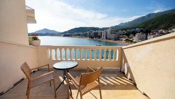 Standard Double Room, 1 Queen Bed, Sea View | Terrace/patio