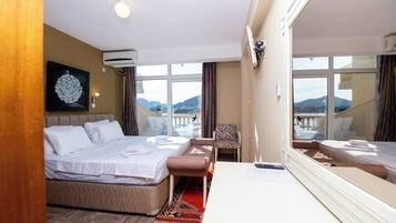 Standard Double Room, 1 Queen Bed, Sea View | Egyptian cotton sheets, premium bedding, minibar, in-room safe