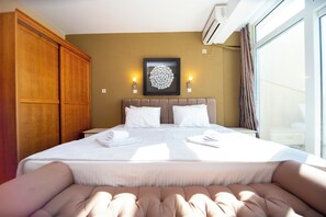 Standard Double Room, 1 Queen Bed, Sea View | Egyptian cotton sheets, premium bedding, minibar, in-room safe - New Hotel Kuc By Marvel (Becici)