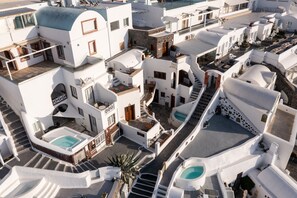 Front of property - Smaro Studios (Santorini)