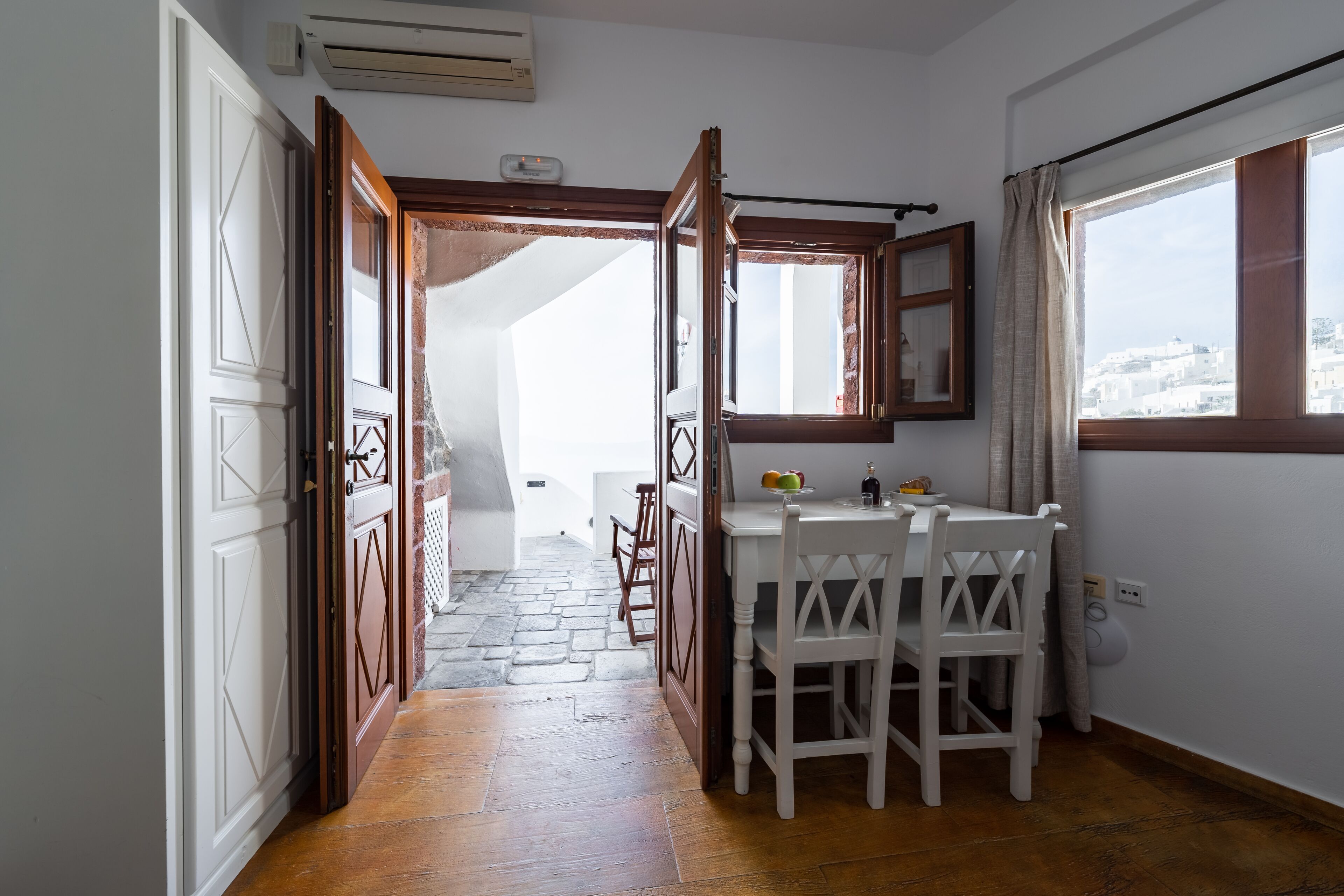 Foto - Smaro Studios