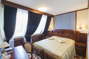 Suite | Minibar, desk, iron/ironing board, free WiFi - Garni Hotel (Minsk)