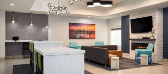 La Quinta Inn & Suites by Wyndham Gonzales LA