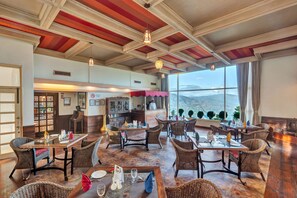 2 restaurants, Asian cuisine