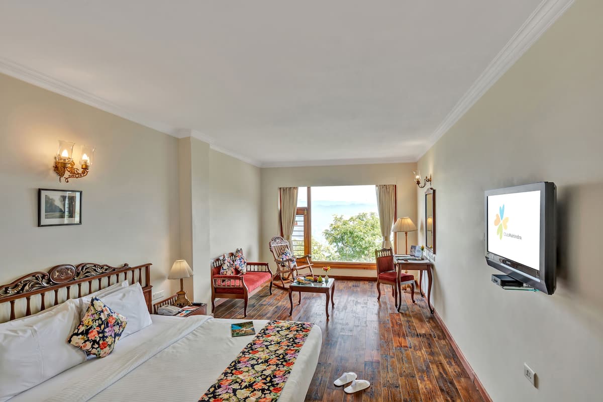 Hotel Unit (Superior Room) | Iron/ironing board, rollaway beds