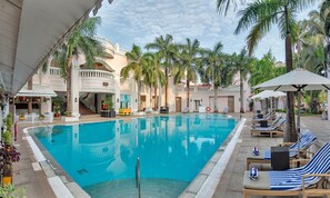 Outdoor pool - Club Mahindra Emerald Palms, Goa (Varca)
