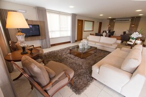 Lobby sitting area - Hotel Princess Express (Ponta Grossa)