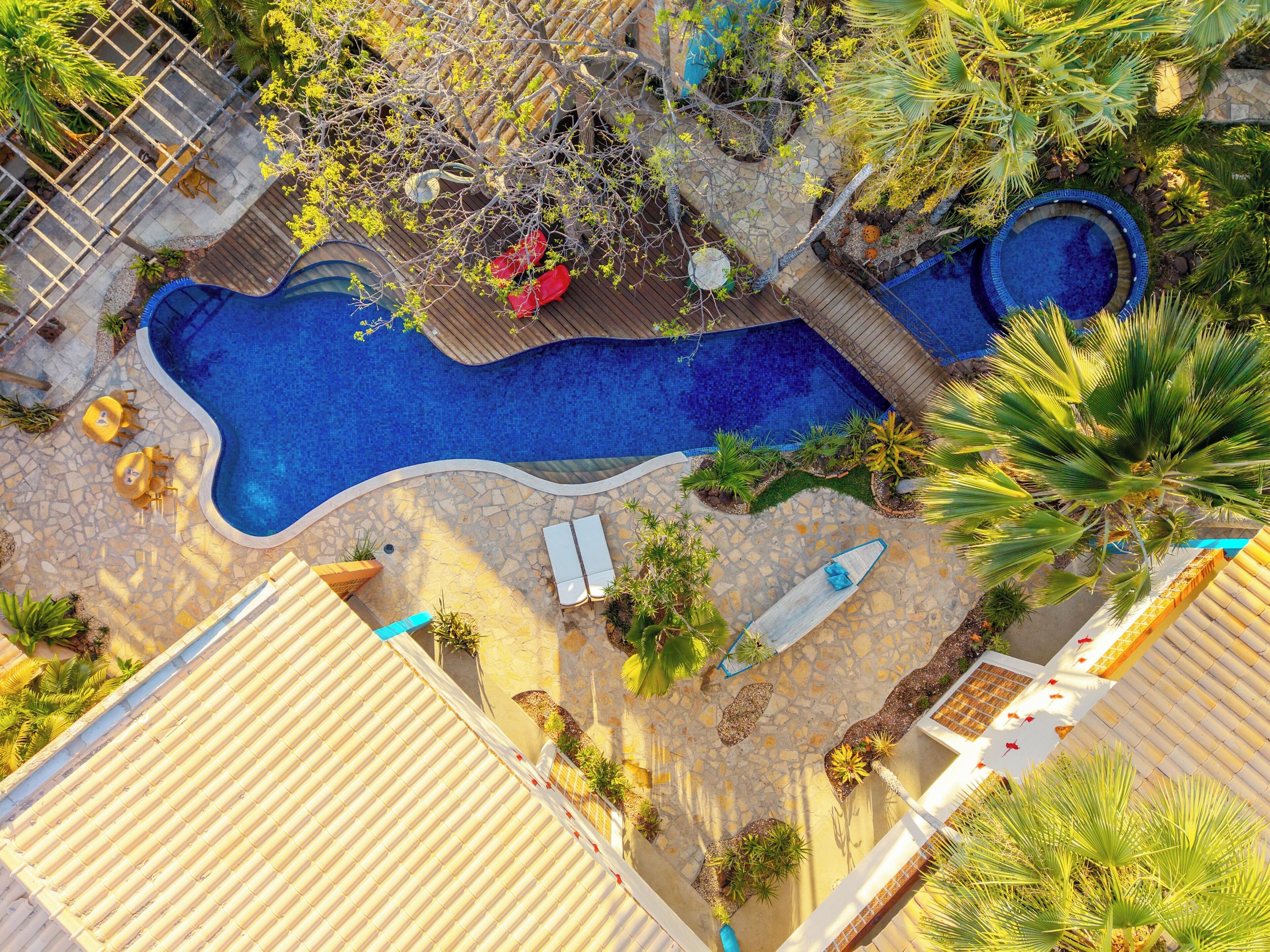 室内游泳池，室外游泳池