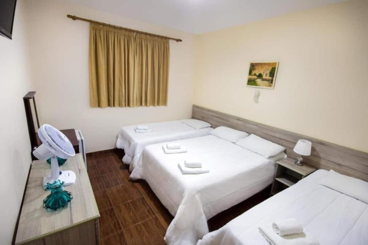 Minibar, free WiFi, bed sheets
