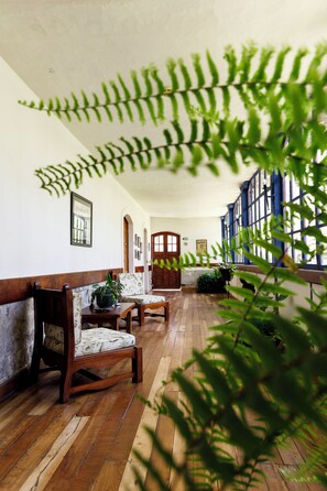 Hallway - Hacienda La Ciénega (Tanicuchi)
