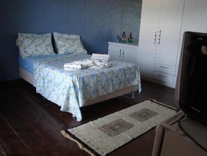 Free cribs/infant beds, rollaway beds, free WiFi