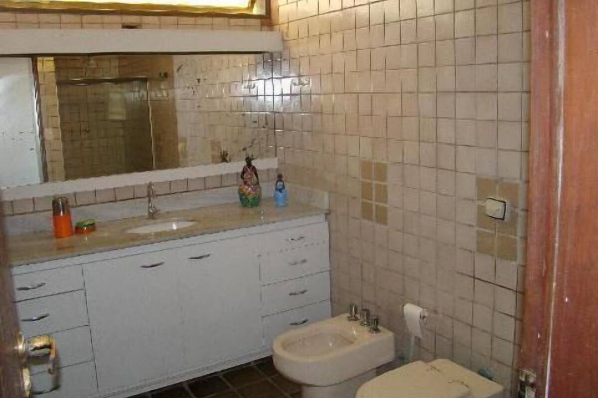 Shower, towels
