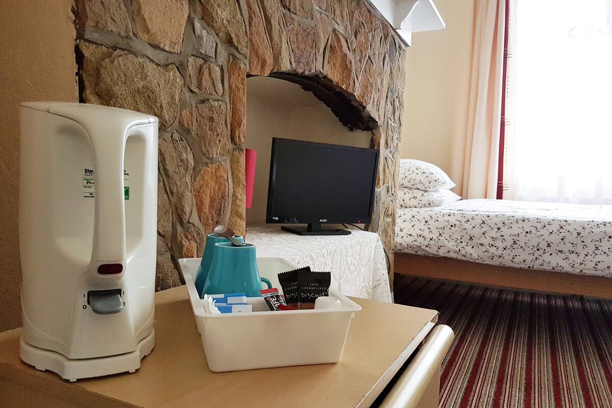 Twin Room, Shared Bathroom