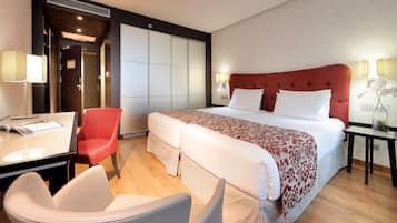 Minibar, in-room safe, desk, laptop workspace