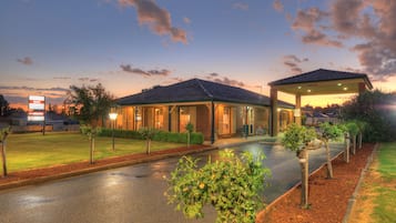 Fachada da propriedade