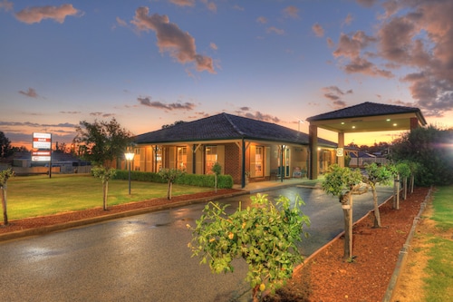 Bushmans Motor Inn