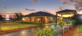 Bushmans Motor Inn