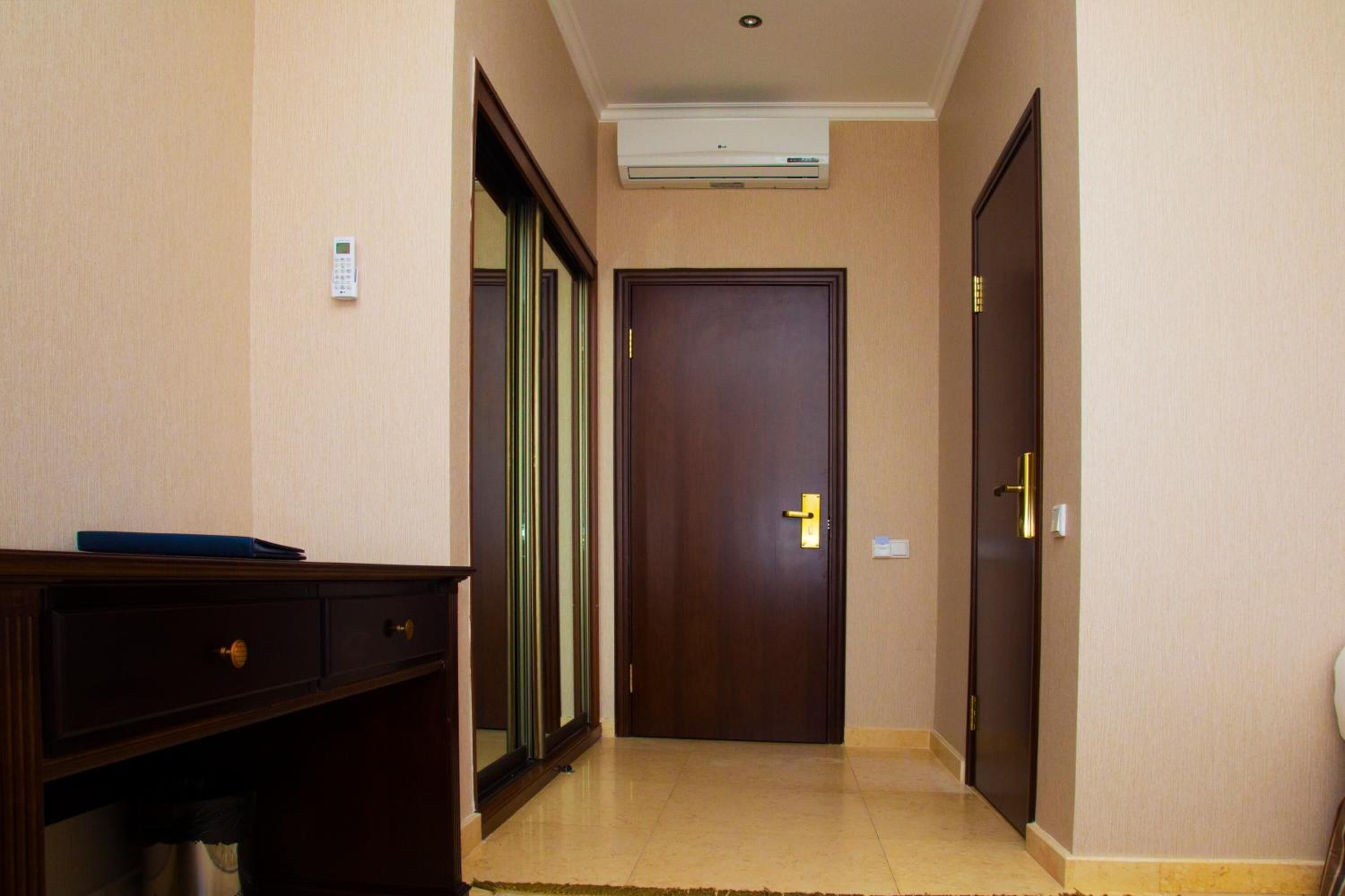 Foto - Royal Petrol Hotel
