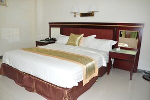 1 bedroom, down comforters, in-room safe, individually decorated - Florida International Hotel (Gondar)