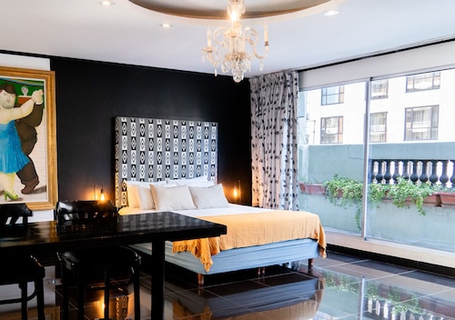 Moreno 820 by DOT Suites