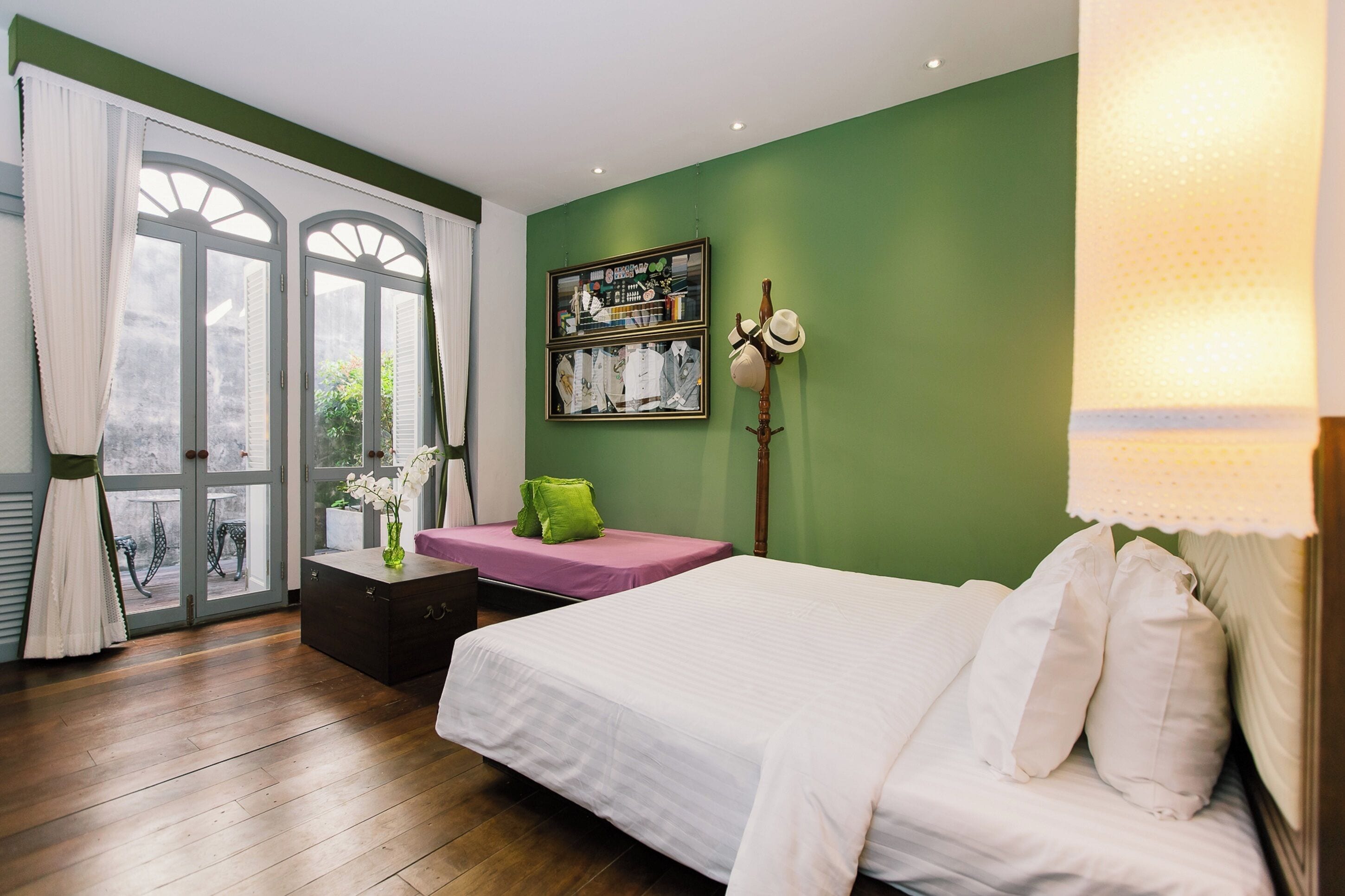 junior suite | free minibar, in-room safe, desk, blackout curtains