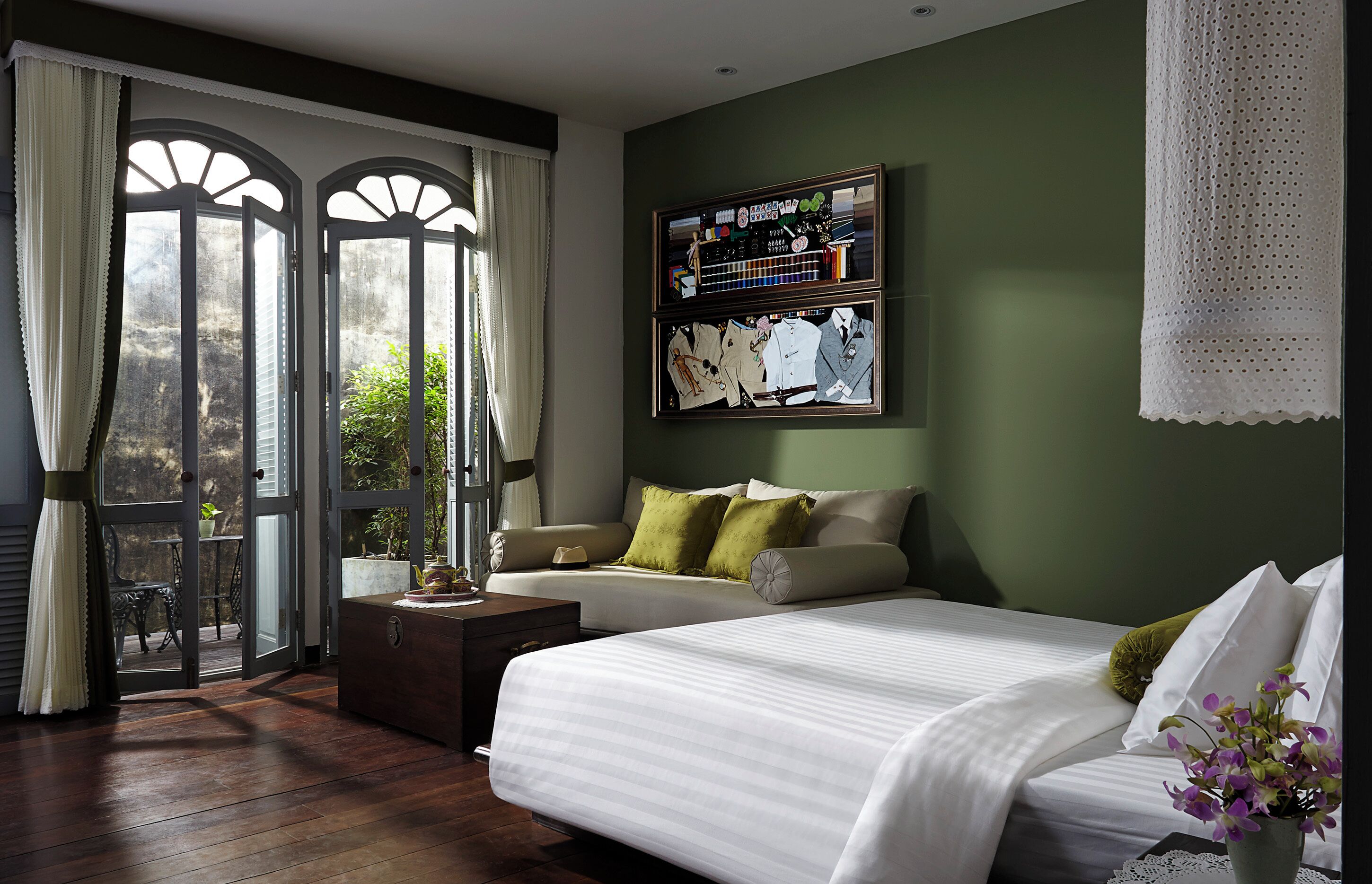 junior suite | free minibar, in-room safe, desk, blackout curtains