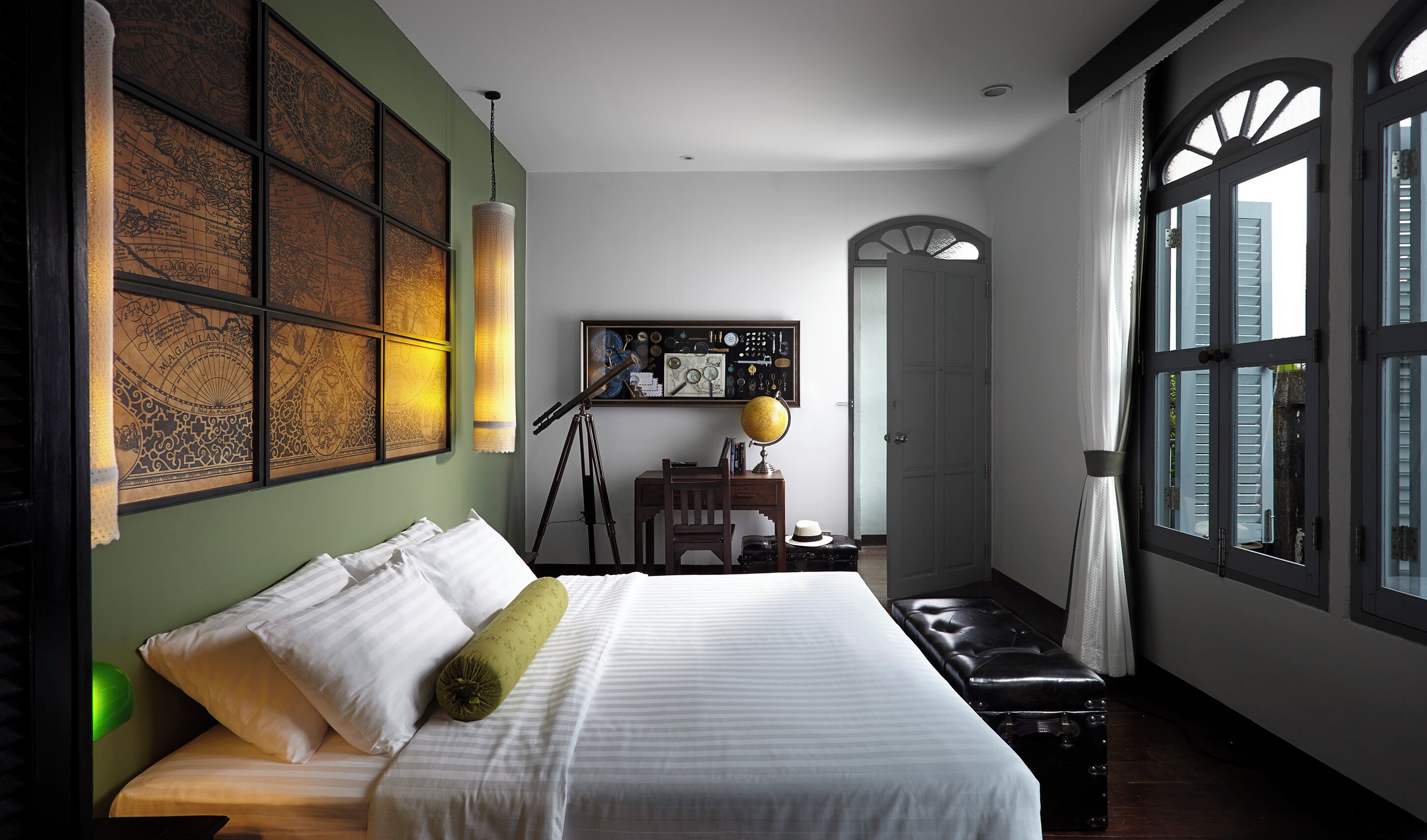 superior room | free minibar, in-room safe, desk, blackout curtains