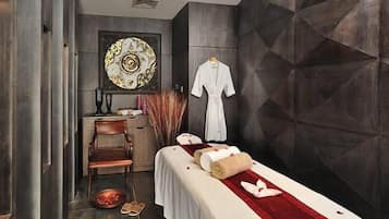 Een sauna, een bubbelbad, aromatherapie, gezichtsbehandelingen