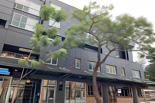 Base Brisbane Uptown