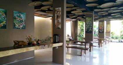 Koi Hotel & Residence