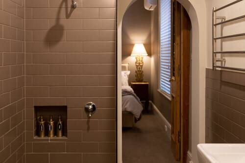 Salamanca Suite | Bathroom