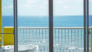 A balcony with a view of the ocean. - Okinawa Ocean Front Hotel  (Chatan)