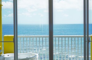 Suíte família, 2 quartos, terraço, vista para o oceano | Vista do quarto