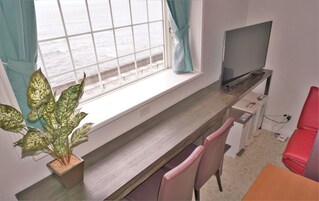 Basic Twin Room, 1 Bedroom, Kitchen, Ocean View | Room amenity