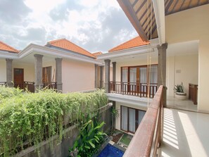 Rooftop terrace - De'bharata Bali Villas Seminyak (Seminyak)