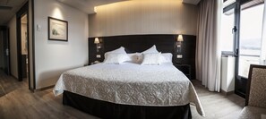 Double Room | In-room safe, desk, WiFi (free), bed sheets - Hotel Montemar (Llanes)
