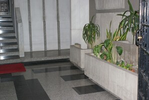 Property entrance - Catania Crossing B&B Rooms and Comforts (Catania)