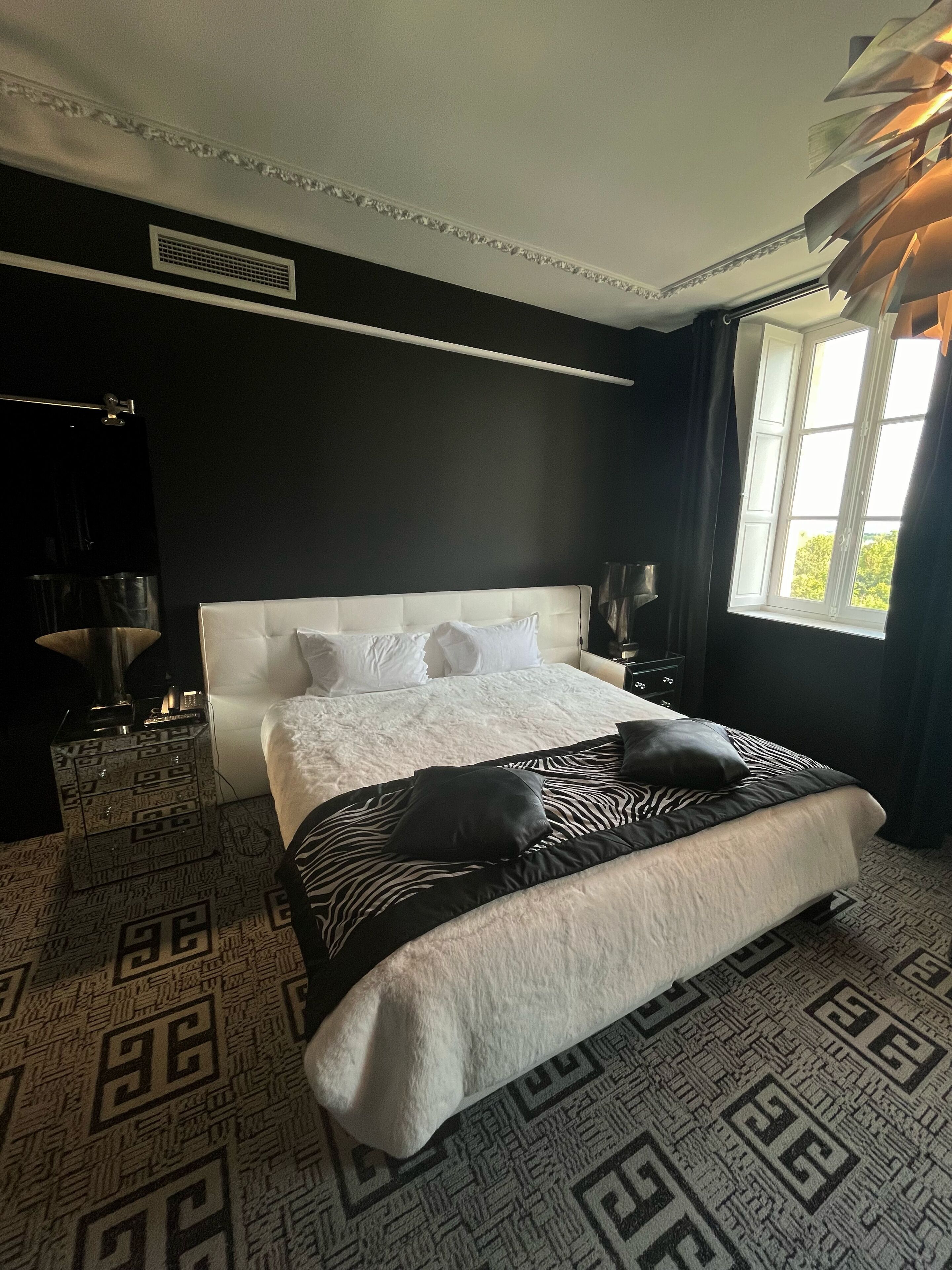 Premium bedding, in-room safe, individually decorated, desk