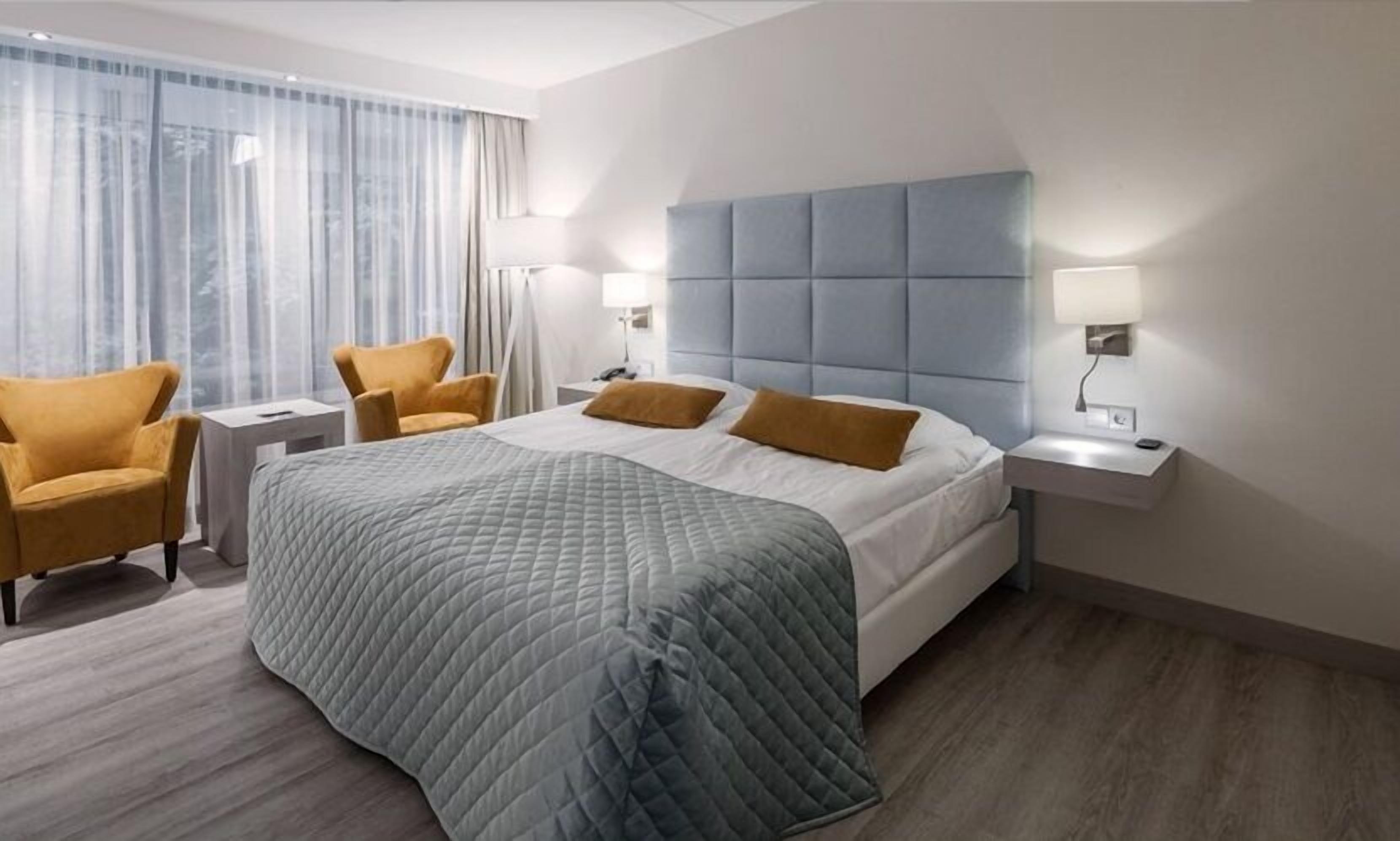 comfort double room, 1 double bed | in-room safe, desk, cots/infant beds, free wifi