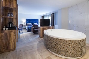 Free toiletries, hair dryer, towels - Van der Valk Hotel Wieringermeer (Wieringerwerf)