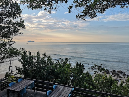 Breakfast, lunch served; local and international cuisine, beach views